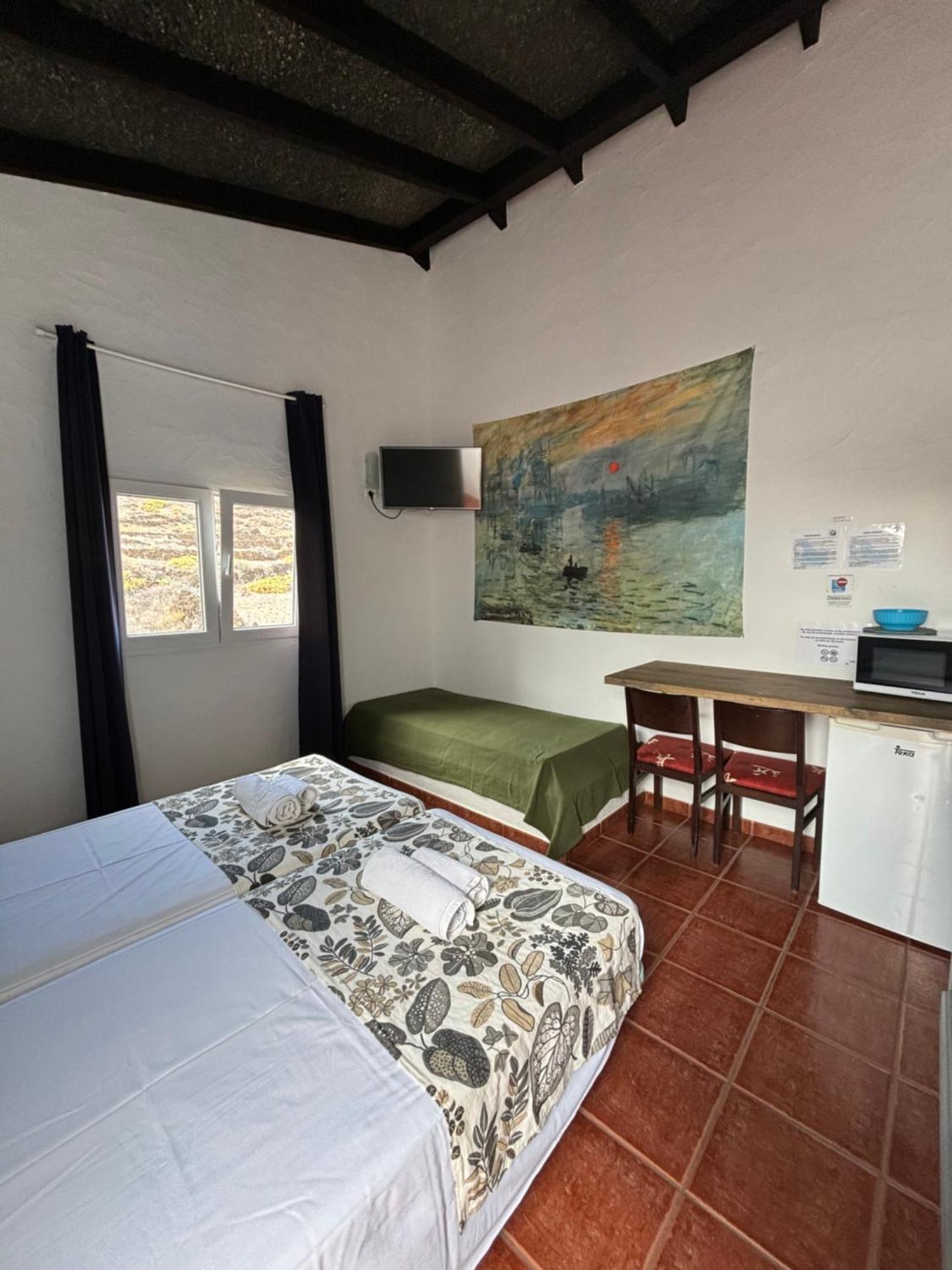 Apartamentos Y Habitaciones Villa Marina La Caleta  Exteriör bild