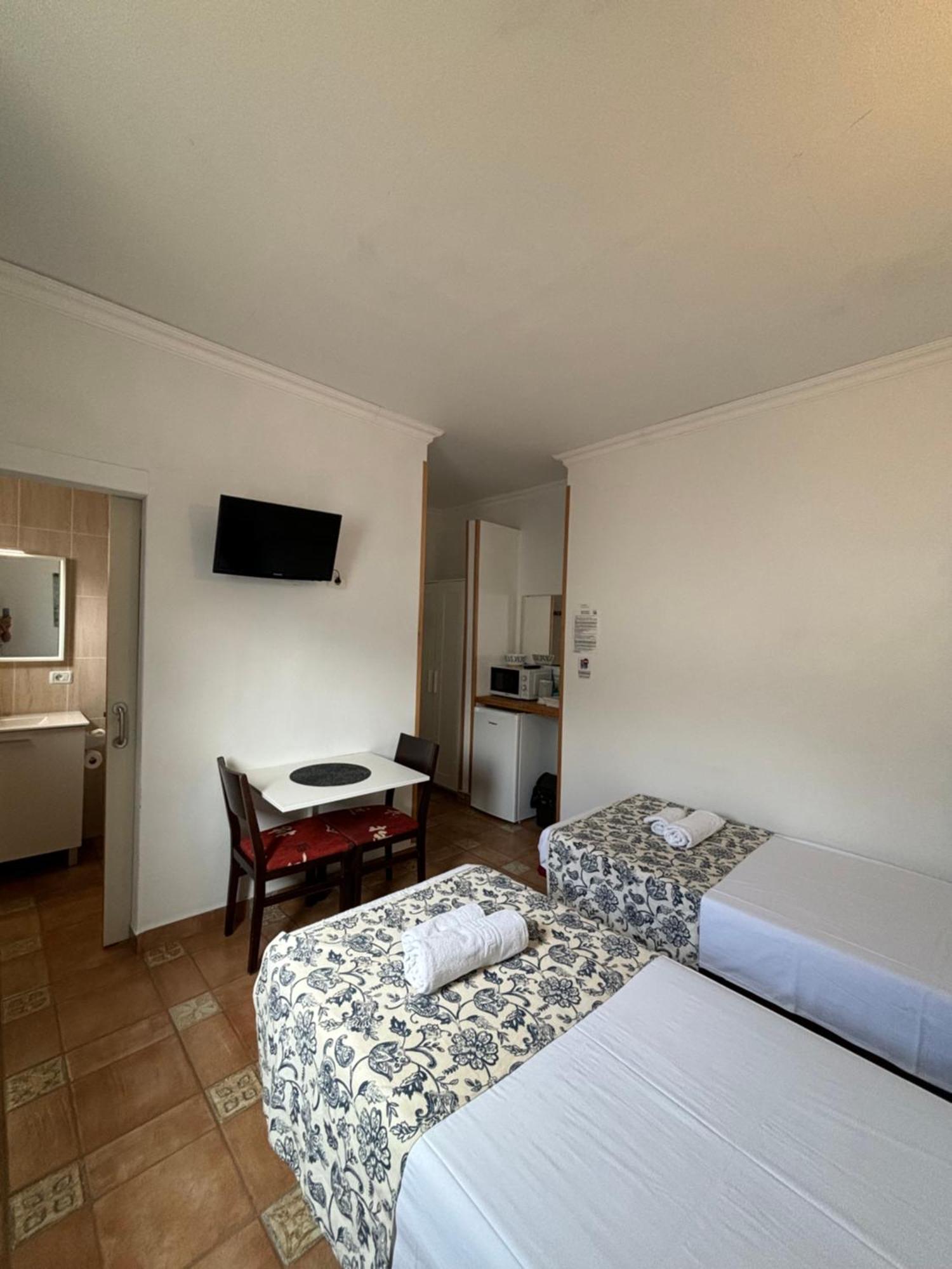 Apartamentos Y Habitaciones Villa Marina La Caleta  Exteriör bild