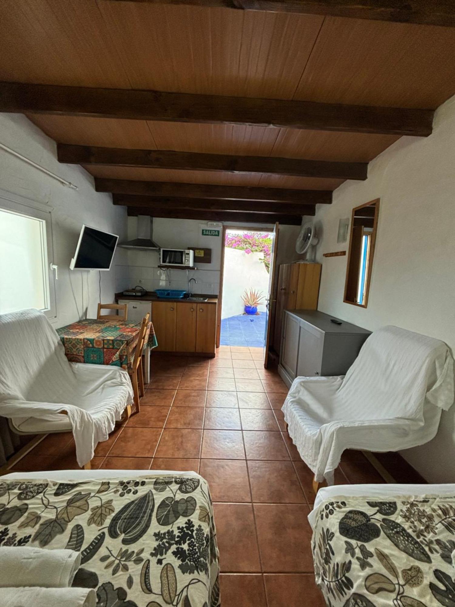 Apartamentos Y Habitaciones Villa Marina La Caleta  Exteriör bild