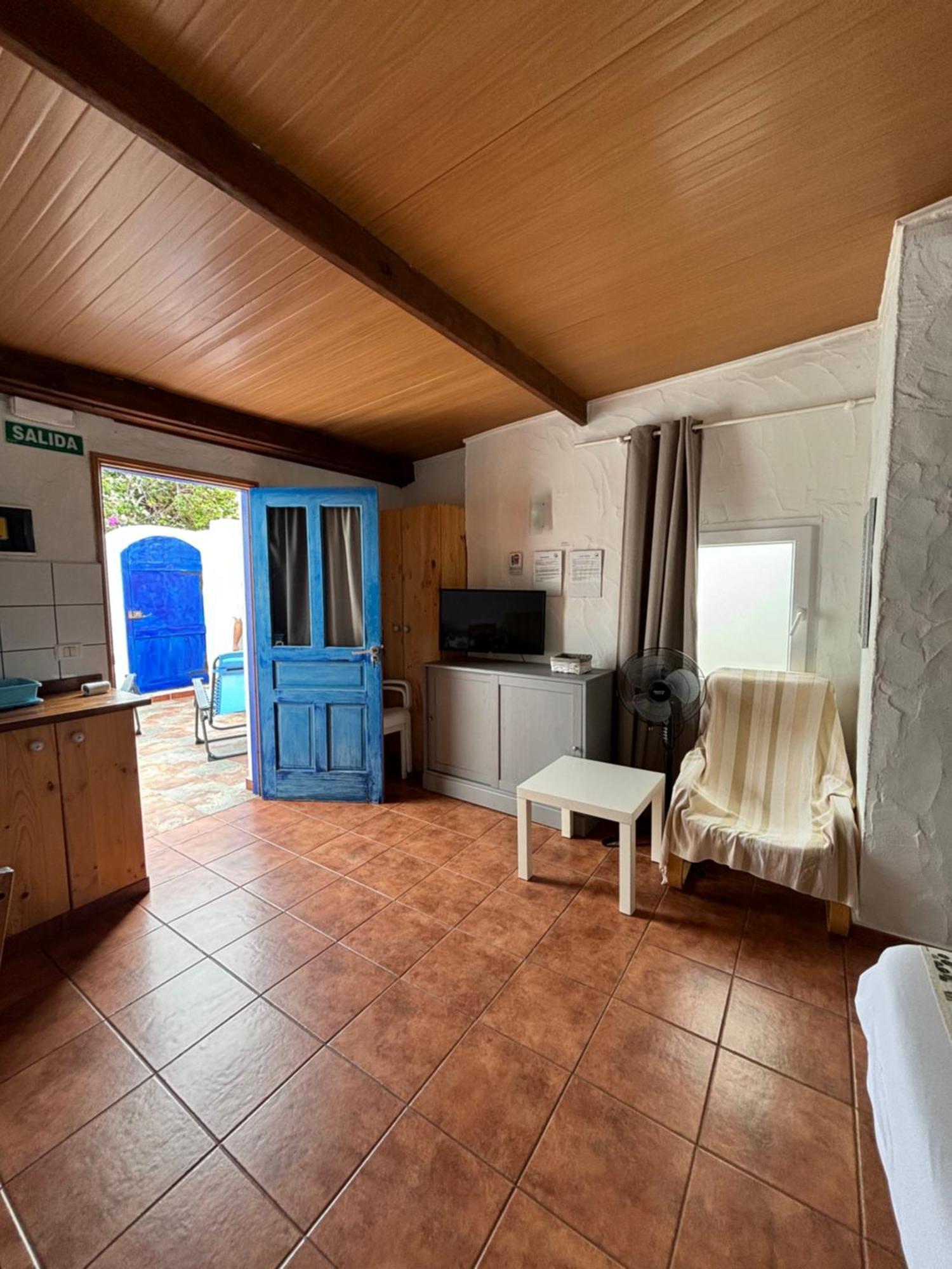 Apartamentos Y Habitaciones Villa Marina La Caleta  Exteriör bild
