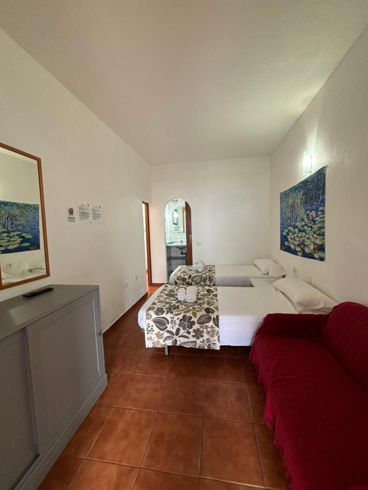 Apartamentos Y Habitaciones Villa Marina La Caleta  Exteriör bild