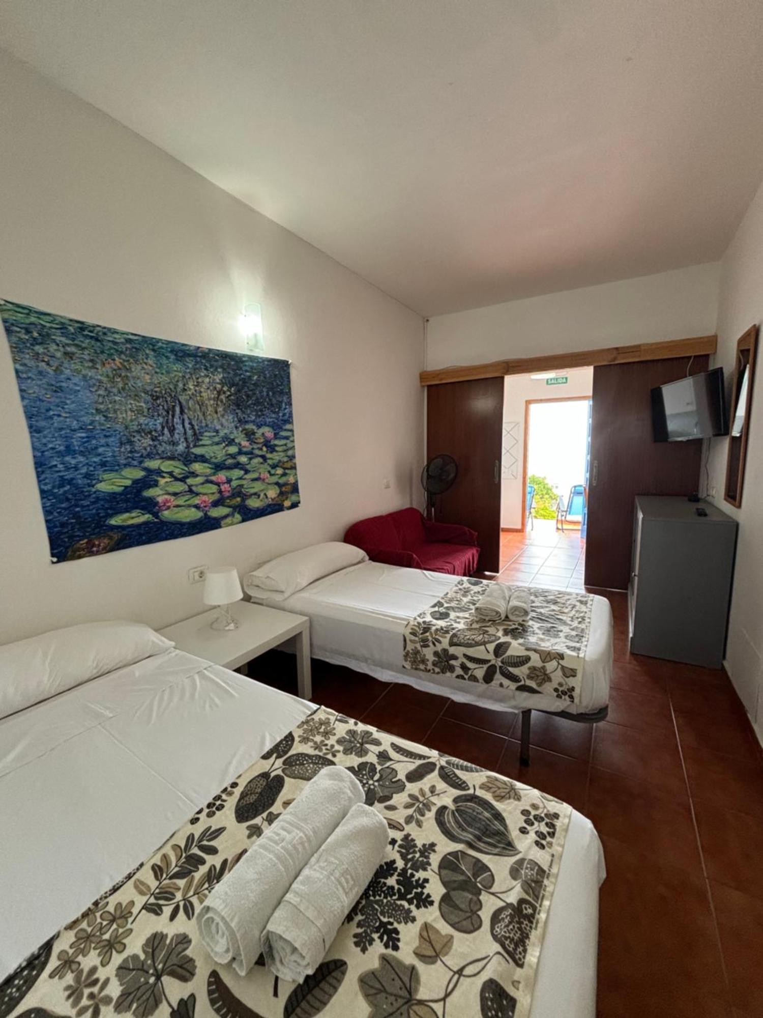 Apartamentos Y Habitaciones Villa Marina La Caleta  Exteriör bild