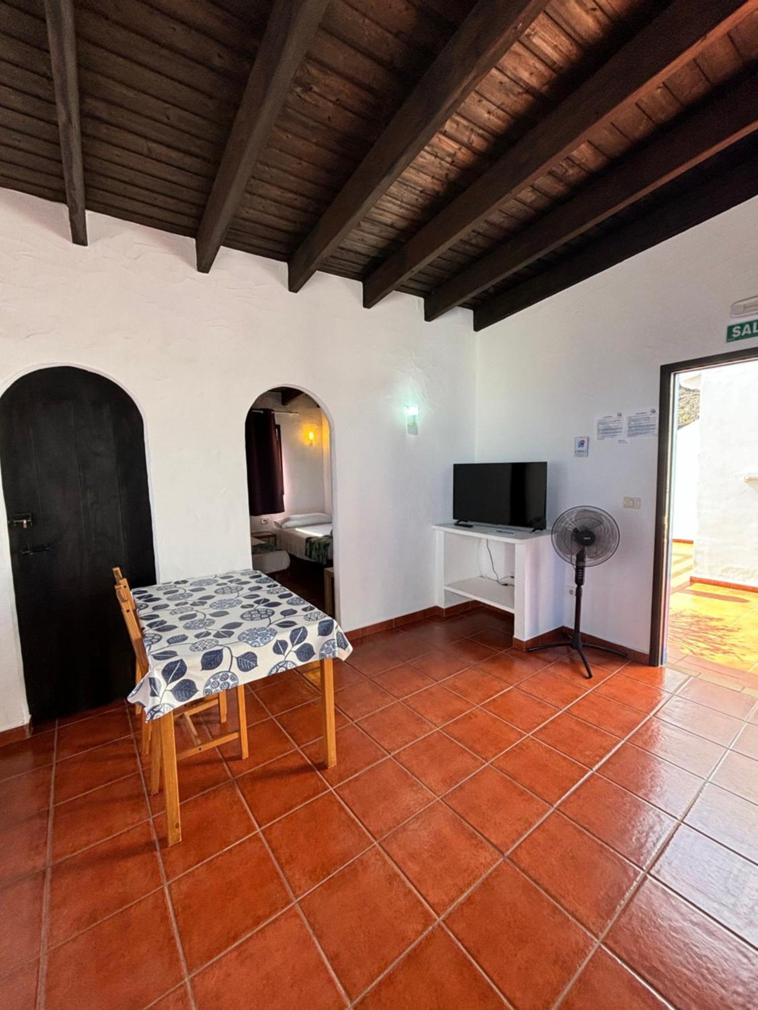 Apartamentos Y Habitaciones Villa Marina La Caleta  Exteriör bild